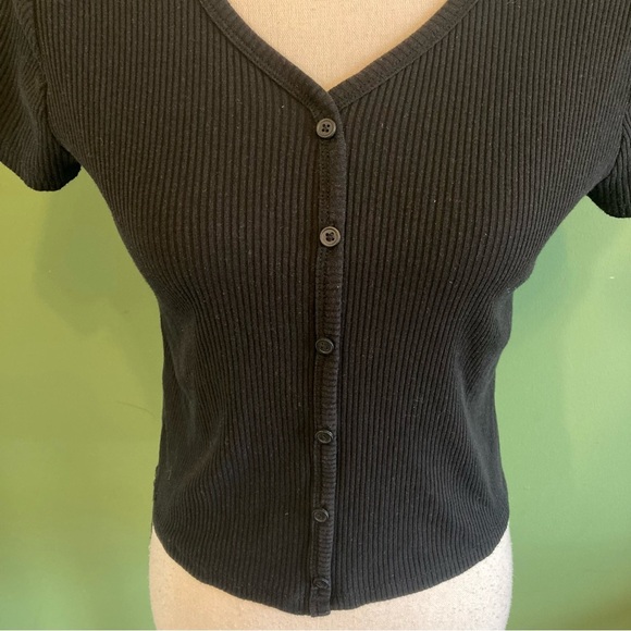 Old Navy Black Ribbed Button Down Shirt - Picture 3 of 5